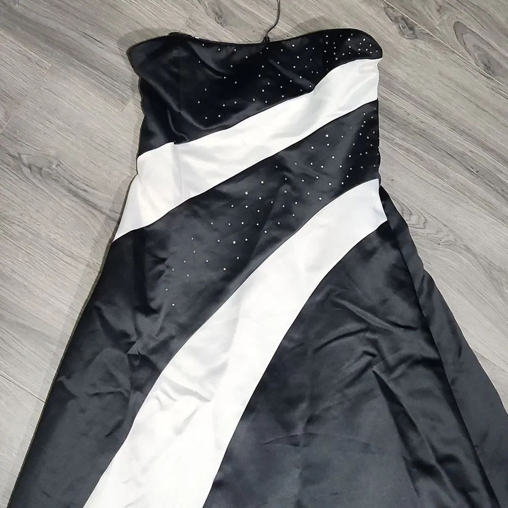 Scott MCclintock Blk/Wht Strapless Satin Formal Dress